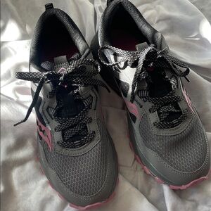 Saucony Women's Charcoal and Rose Athletic Shoes
